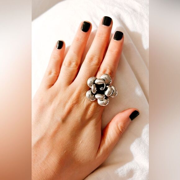 flower ring H89 - Picture 2 of 4